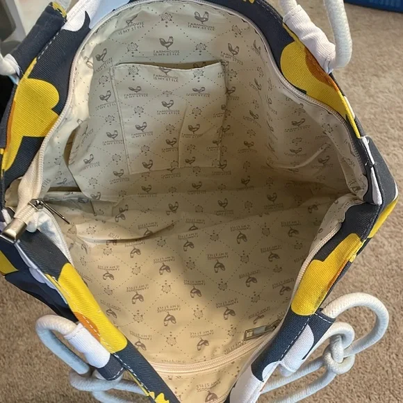 Farmhouse Summer Blooms Canvas Handbag - Picture 2 of 4